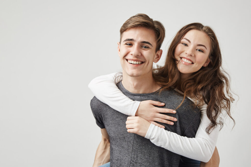 Teen siblings are free of alcohol. Call us today to have your teen undergo detox! 