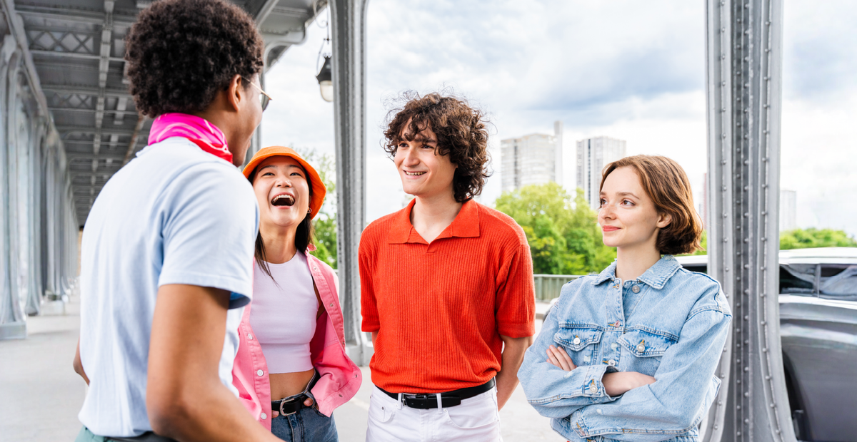 Passive Listening vs Active Listening- Communication Tipsv