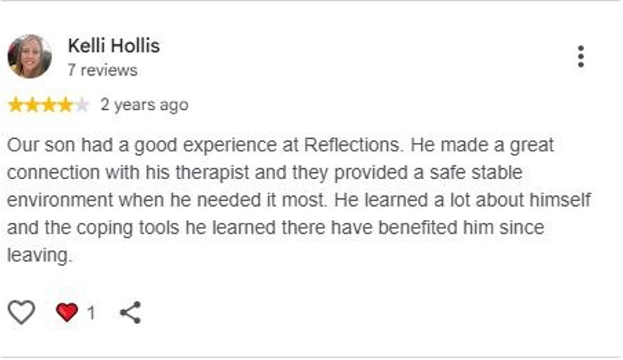 Screenshot of a four-star Google review for Reflections from a parent named Kelli Hollis